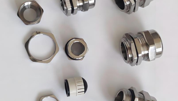 如何選擇設(shè)計(jì)出一款高性能的防水接頭? 圖2